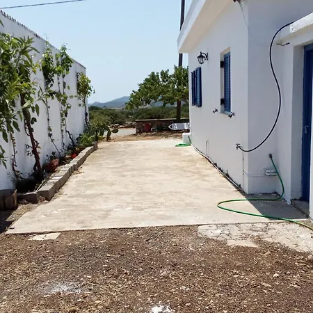 Holiday home Skinos Fratsia